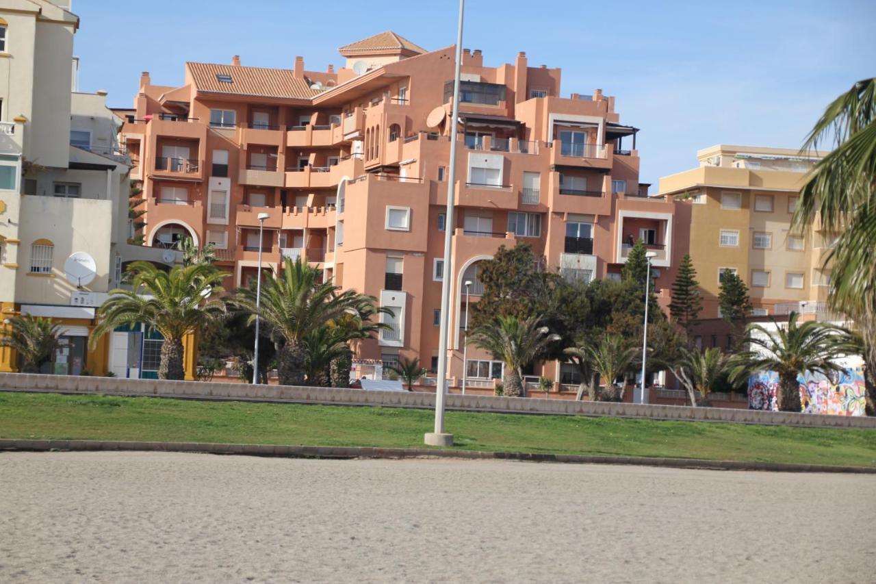 Apartamento En Primera Linea De Playa, Con Vistas A La Playa Y Con Wifi Roquetas de Mar Luaran gambar